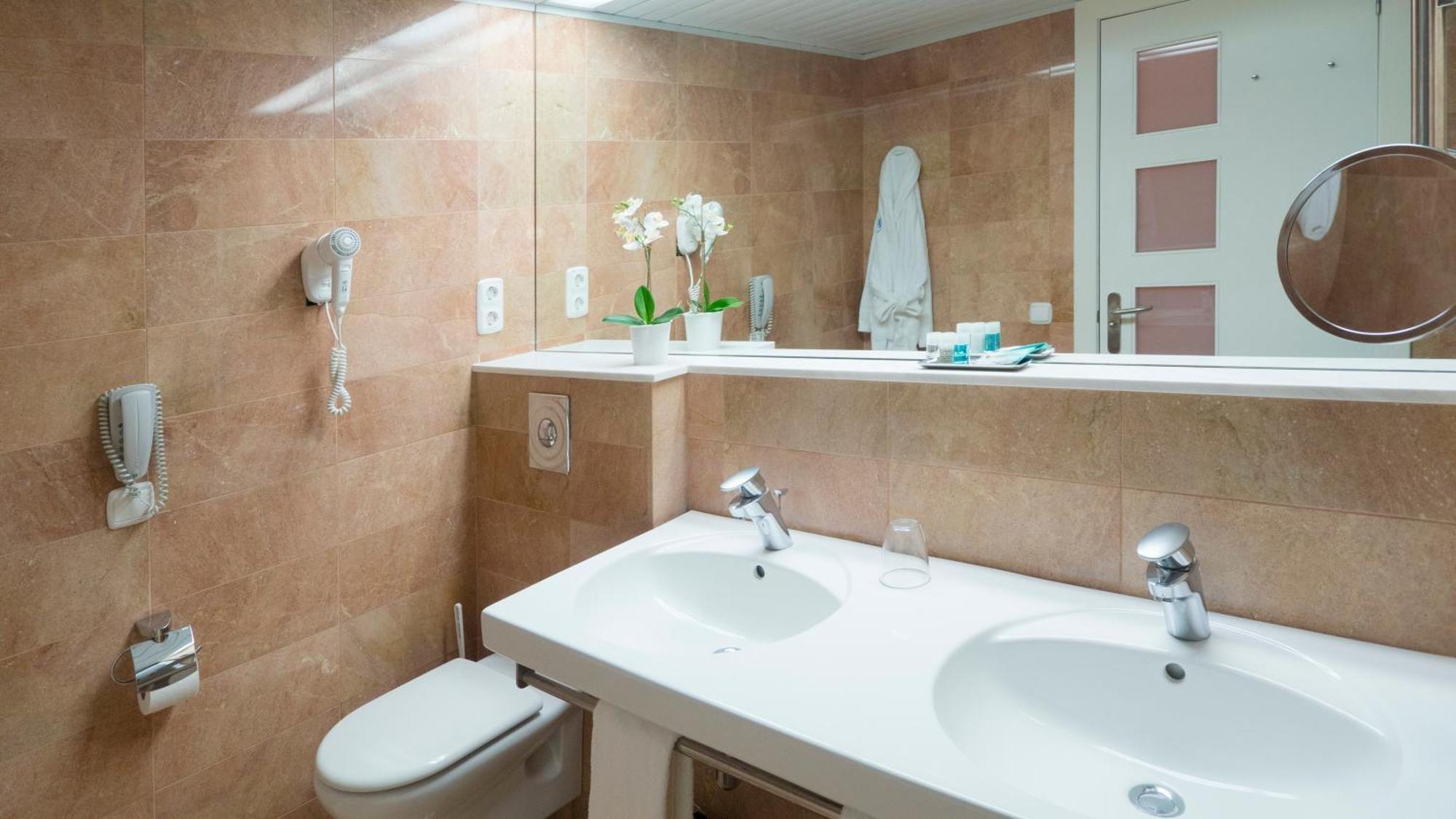 Hotel Clipper - El Delfin Verde Resorts - Platja De Pals Турруеля-да-Монґрі Екстер'єр фото